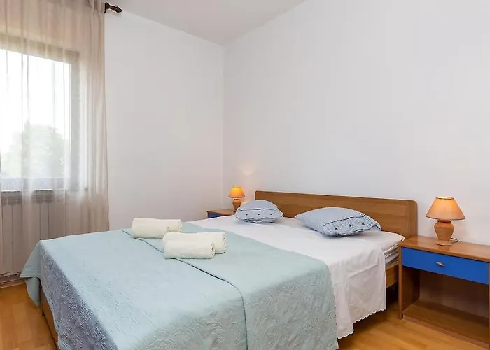 Villa Kuca Za Odmor S Bazenom Emma *