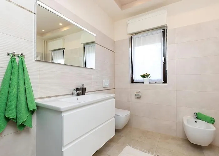 Kuca Za Odmor S Bazenom Emma Villa